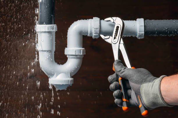 Professional Gas Line Repair technician working in Reno, OH